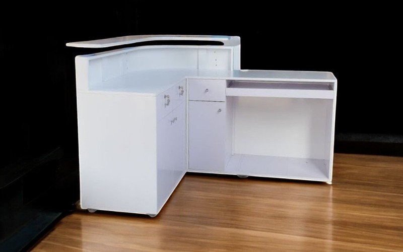 Thiết kế quầy tiếp tân sang trọng