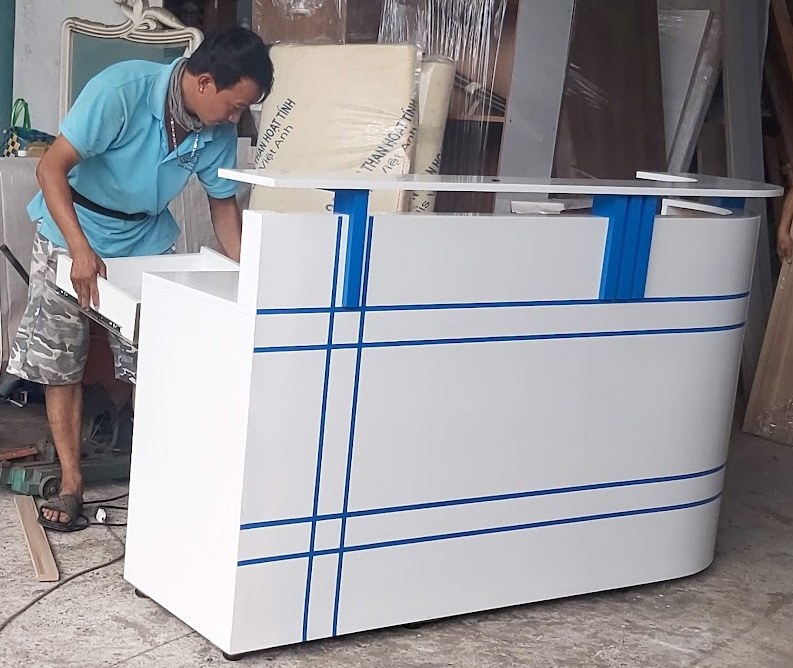 Quầy tiếp tân