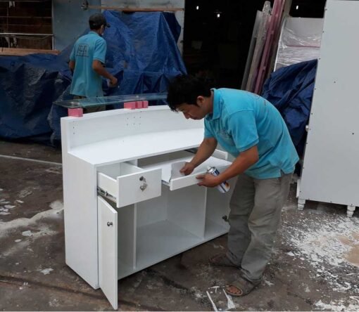 Quầy tính tiền rẻ đẹp MS 9242 Giá 1m2 = 4.000.000 - Hình ảnh 3