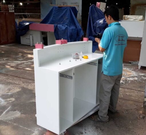 Quầy tính tiền rẻ đẹp MS 9242 Giá 1m2 = 4.000.000 - Hình ảnh 5
