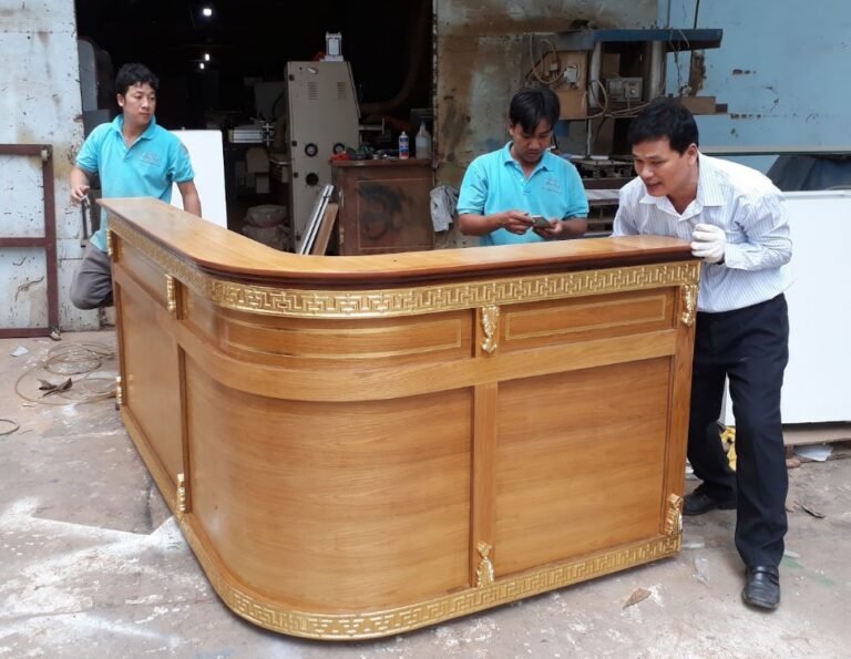 Quầy tiếp tân chữ L