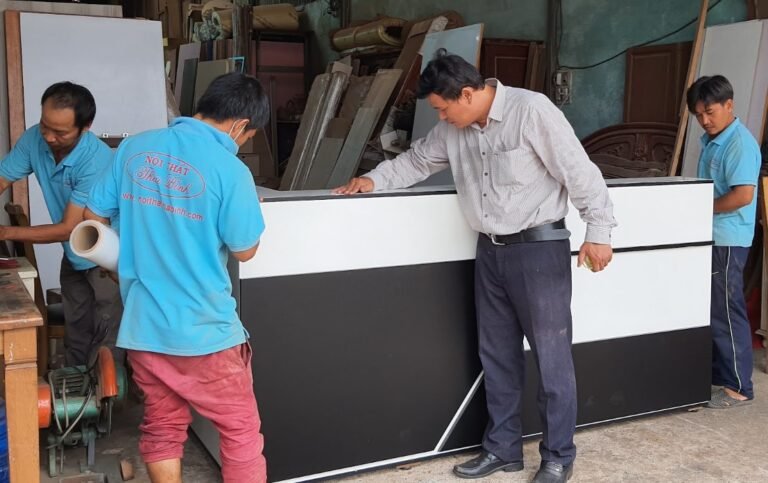 Quầy tiếp tân nhà hàng
